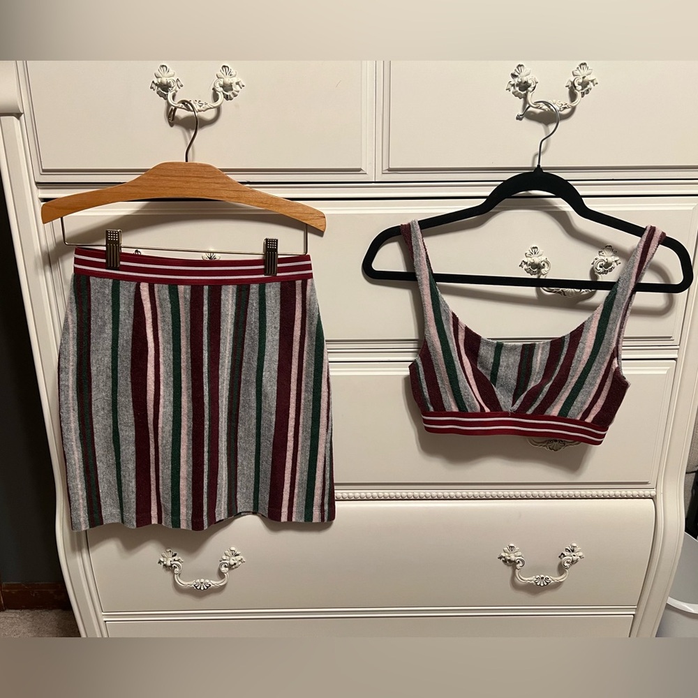 Vintage crop top and pencil mini skirt knit set